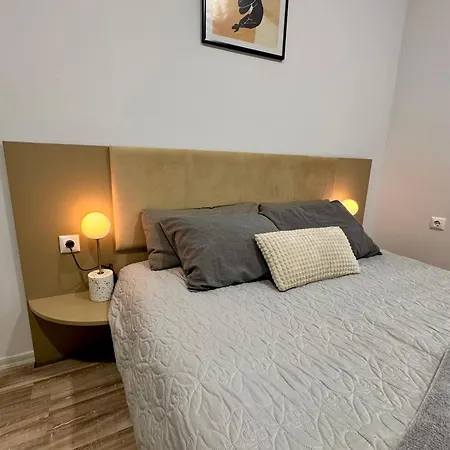 Апартамент Cozy Place *