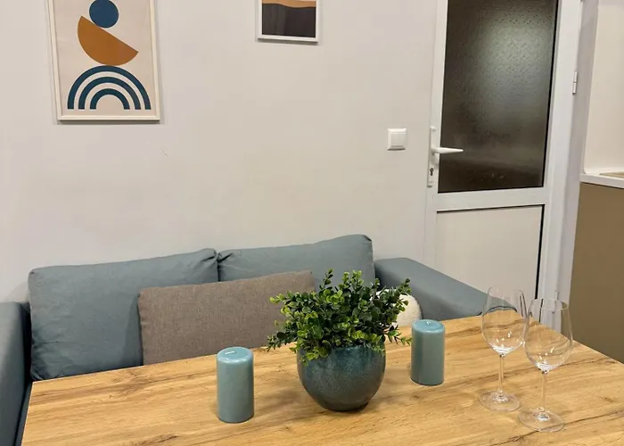 Cozy Place アパート